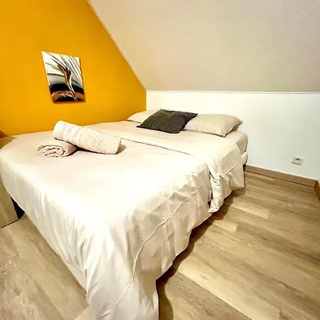 Cozy Near Train Station And Swiss Border Apartment *